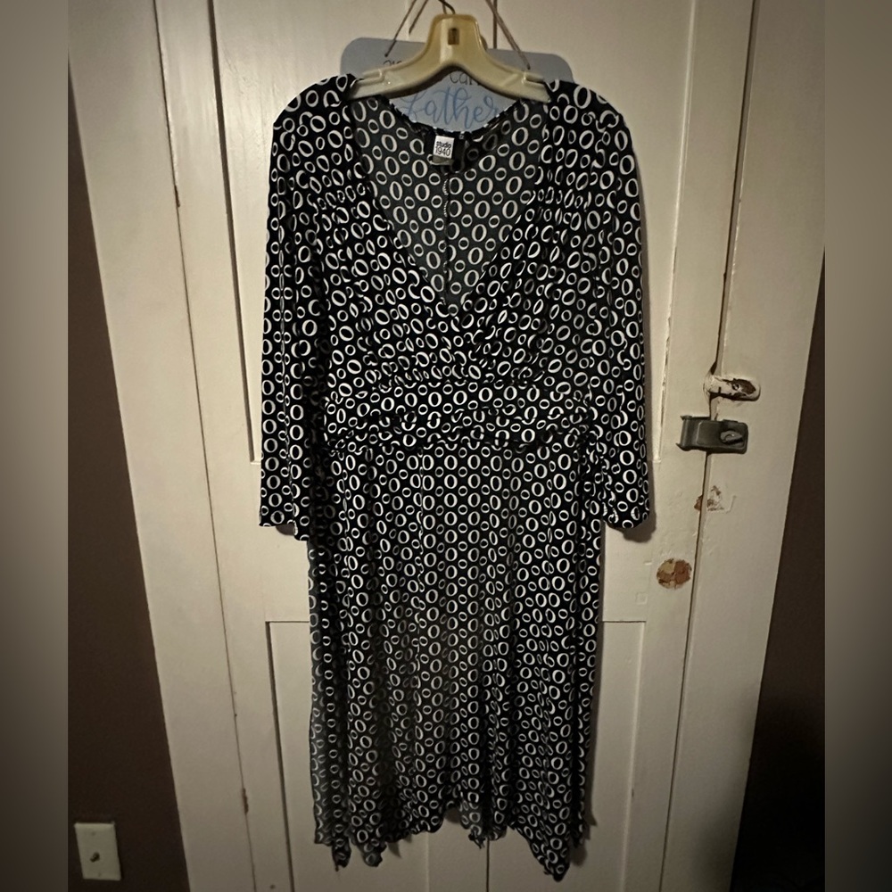 Black and white dress size large